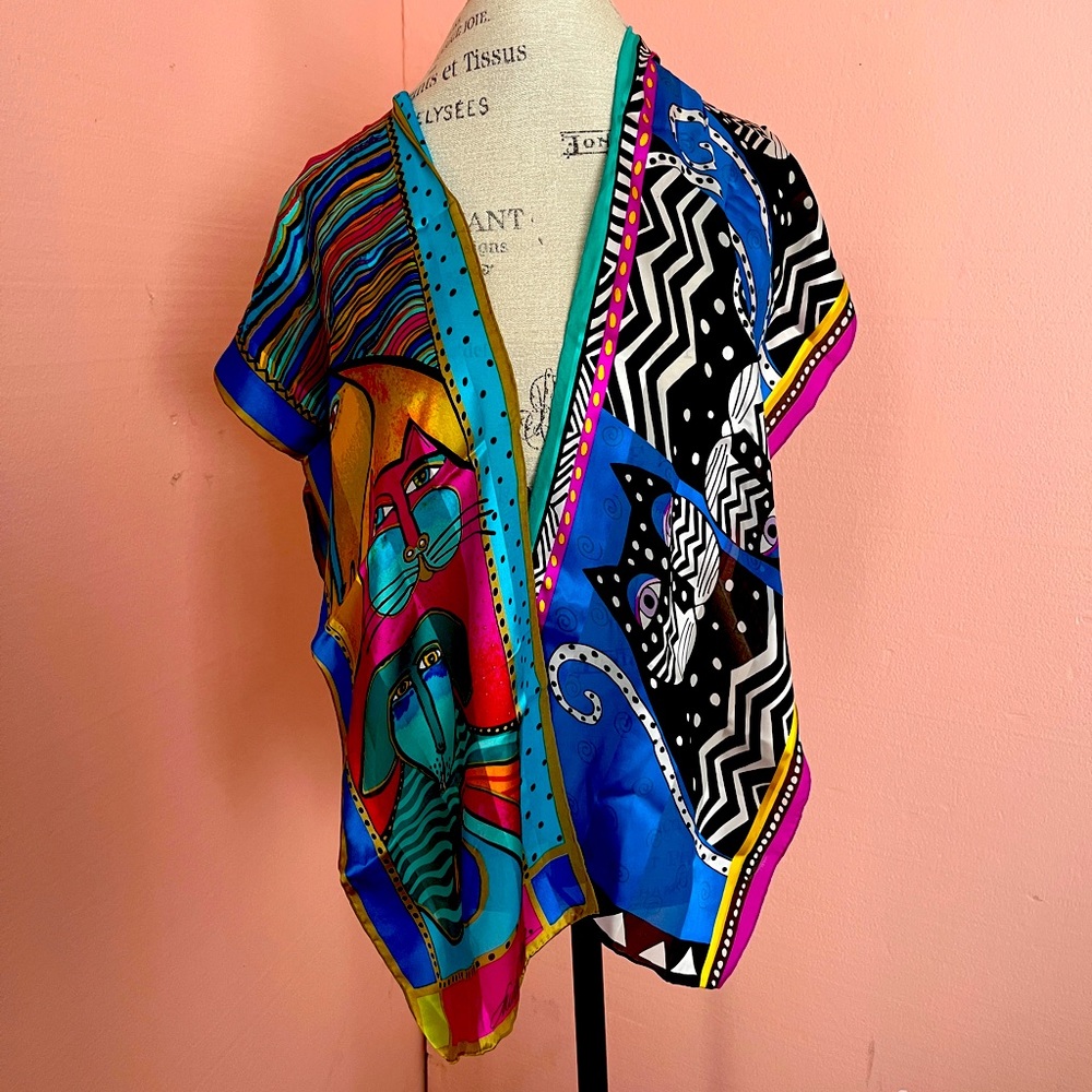 Two (2) silk scarves by laurel Burch. Cats and other animals 🐈🐕🐎